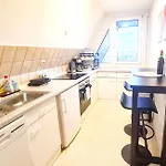 Cozy-stay Ii, 2-room Flat For Vacation & Messe, Duesseldorf, Perfect Connectivity