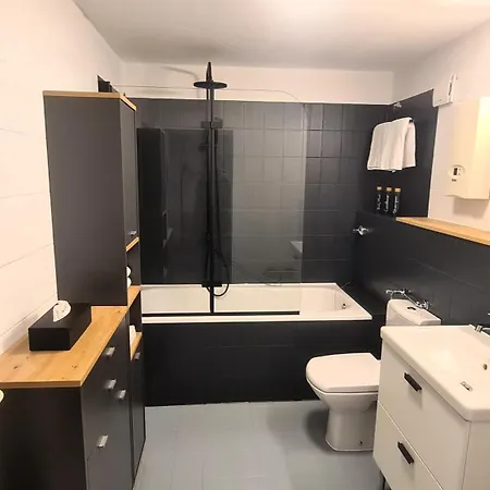 Cozy 2, 2-room Flat For Vacation & Messe Duesseldorf, Perfect Connectivity Ratingen