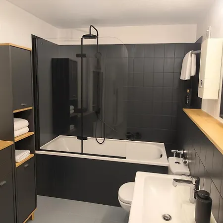Cozy-Stay Ii, 2-Room Flat For Vacation & Messe, Duesseldorf, Perfect Connectivity 公寓 *
