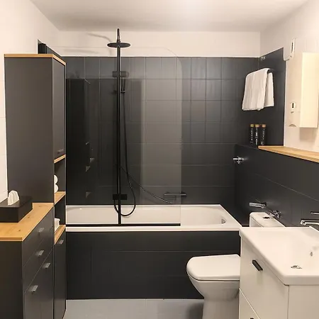 Cozy 2, 2-room Flat For Vacation & Messe Duesseldorf, Perfect Connectivity דירה ראטינגן