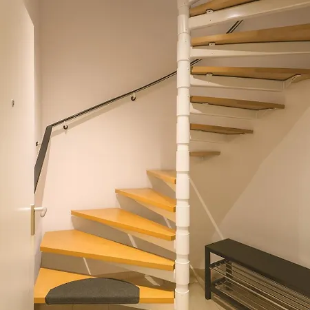 Cozy-Stay Ii, 2-Room Flat For Vacation & Messe, Duesseldorf, Perfect Connectivity *