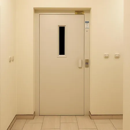 Cozy 2, 2-room Flat For Vacation & Messe Duesseldorf, Perfect Connectivity דירה *