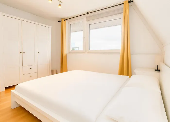 Cozy-stay Ii, 2-room Flat For Vacation & Messe, Duesseldorf, Perfect Connectivity Appartement *